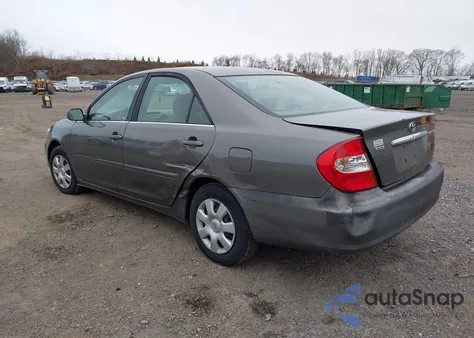 2004 Toyota Camry Le z USA, uszkodzony, nr VIN 4T1BE32K14U863071